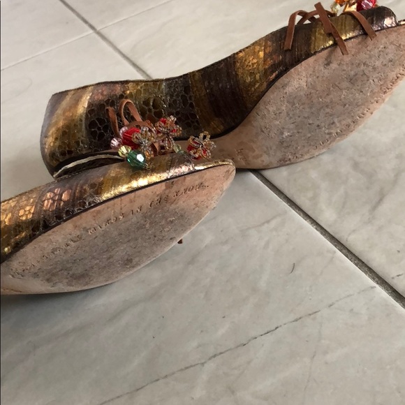 Bronze peep toe kitten heel pumps - Picture 4 of 8